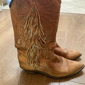 Women's cowboy boots